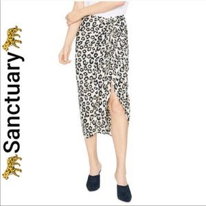 🆕 Sanctuary cinched leopard skirt
